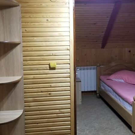 Садиба Квітка Карпат Ruska Mokra Exterior foto